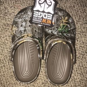 Realtree crocs brand new
